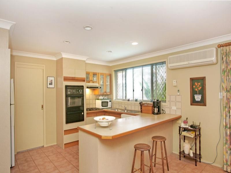 9 Gwydir Street, Bateau Bay NSW 2261