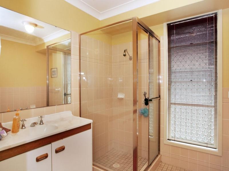 9 Gwydir Street, Bateau Bay NSW 2261