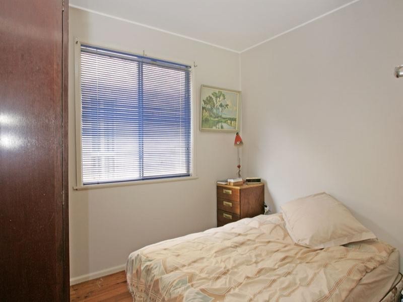 4 Guyagal Street, Bateau Bay NSW 2261