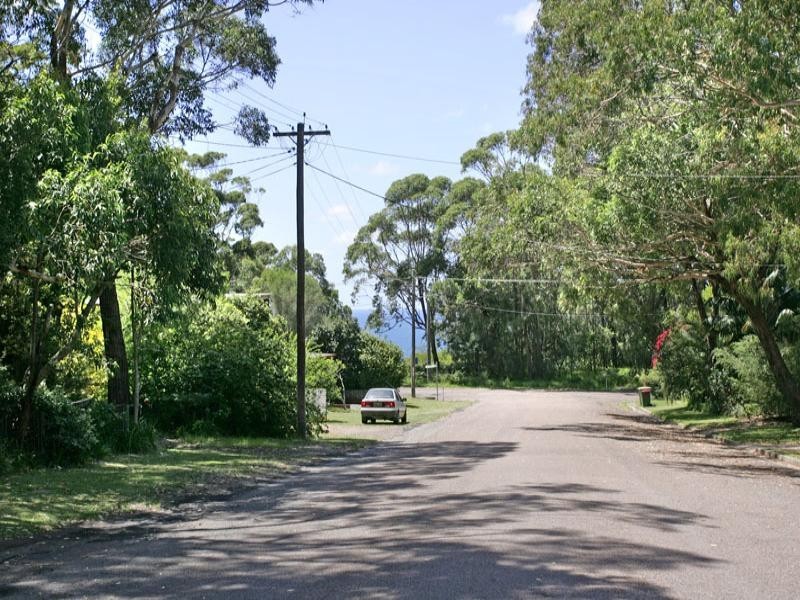 4 Guyagal Street, Bateau Bay NSW 2261