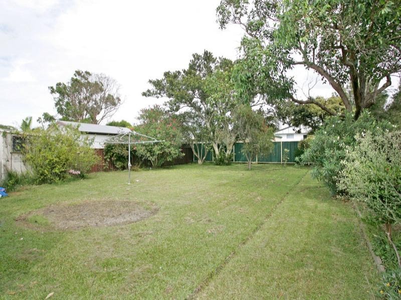 65 Flinders Avenue, Killarney Vale NSW 2261