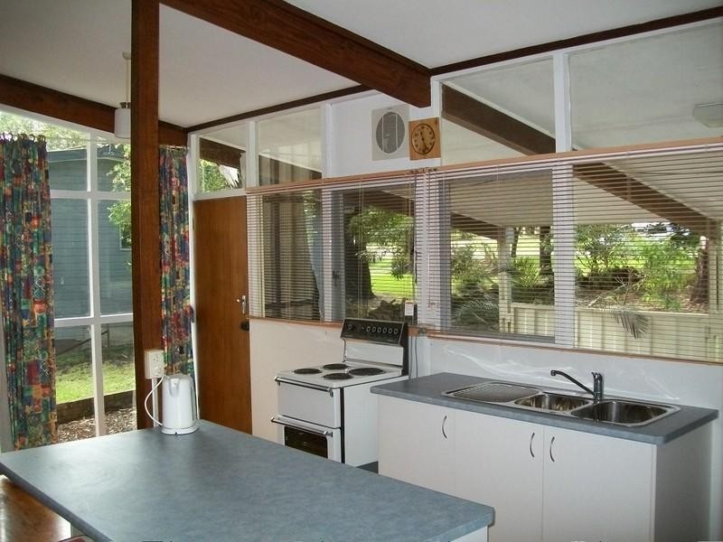 93 Lakin Street, Bateau Bay NSW 2261