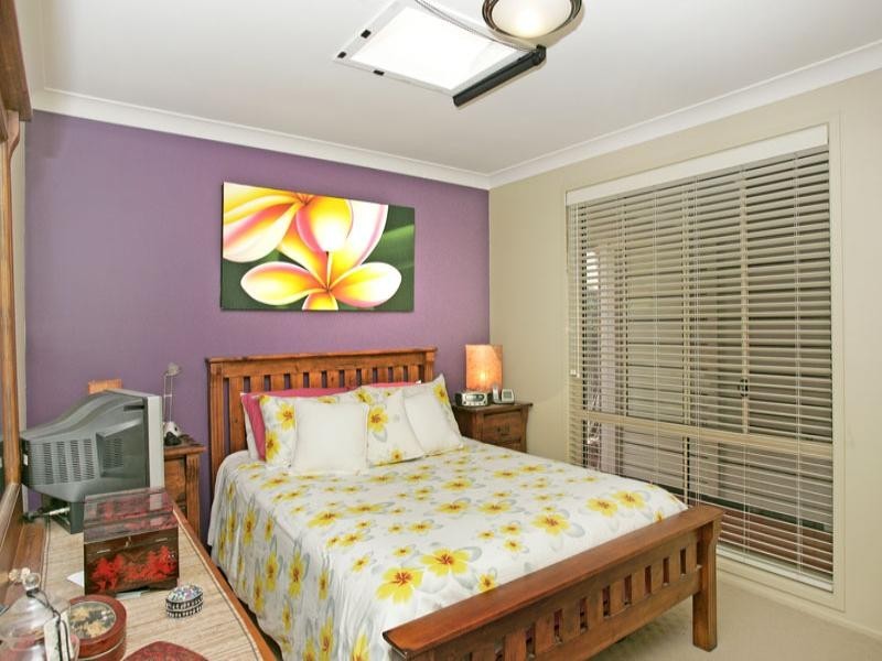 27 Valley View Road, Bateau Bay NSW 2261