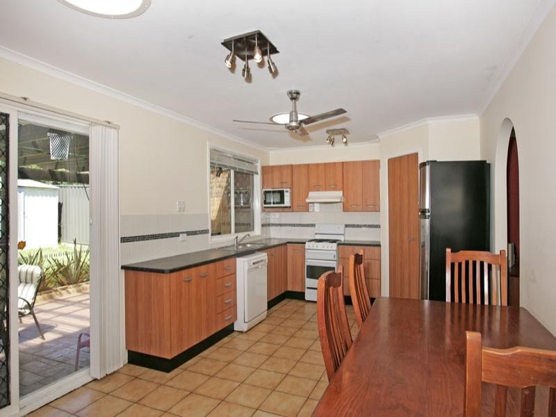 142 Cresthaven Avenue, Bateau Bay NSW 2261