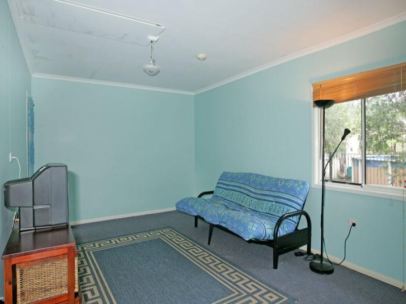 142 Cresthaven Avenue, Bateau Bay NSW 2261