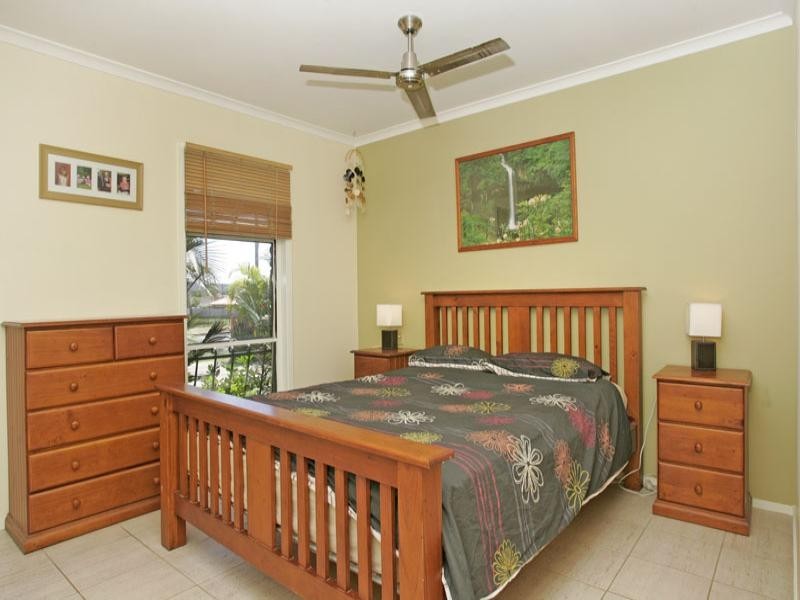 142 Cresthaven Avenue, Bateau Bay NSW 2261