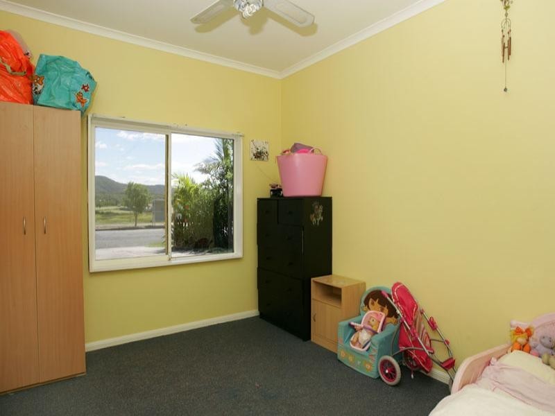 142 Cresthaven Avenue, Bateau Bay NSW 2261