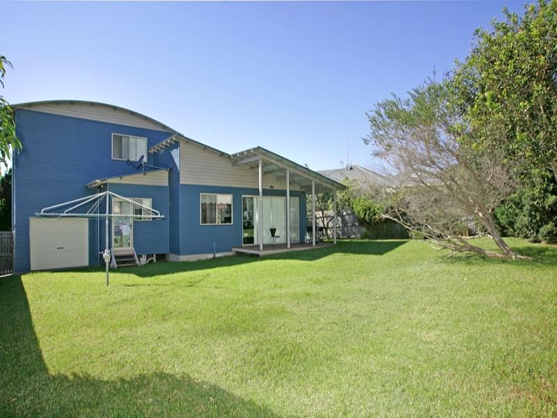 50 Sierra Avenue, Bateau Bay NSW 2261