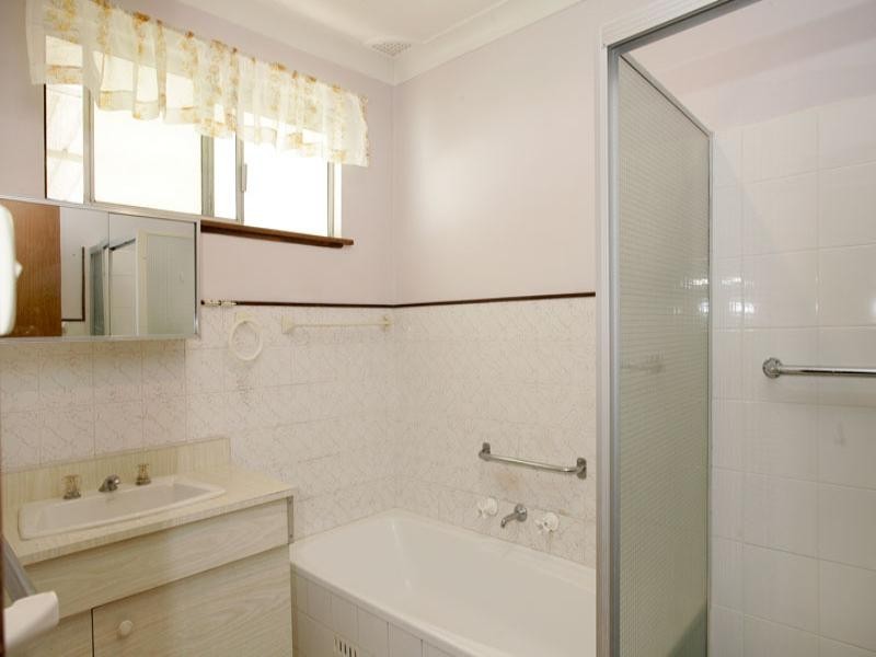 20 Elewa Avenue, Bateau Bay NSW 2261