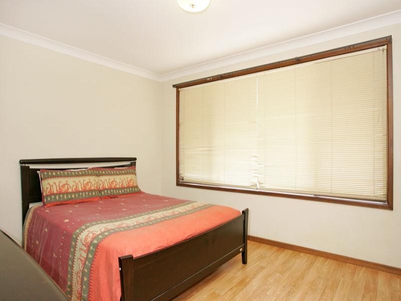 27 Poplars Avenue, Bateau Bay NSW 2261