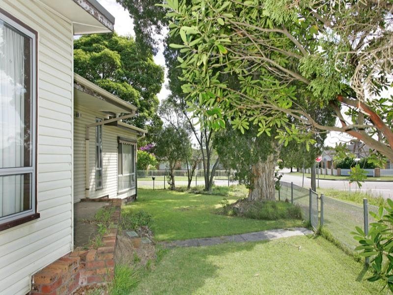 8 Lindsay Street, Long Jetty NSW 2261