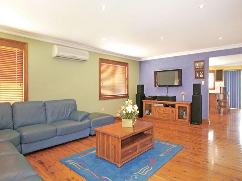 15 Ithaca Street, Bateau Bay NSW 2261