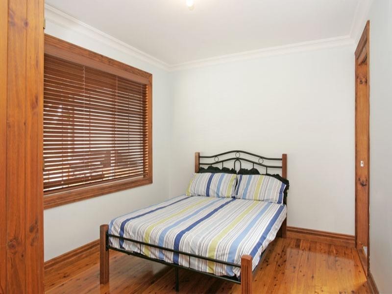 15 Ithaca Street, Bateau Bay NSW 2261