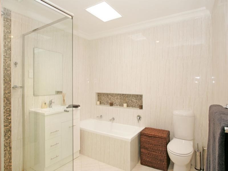 15 Ithaca Street, Bateau Bay NSW 2261