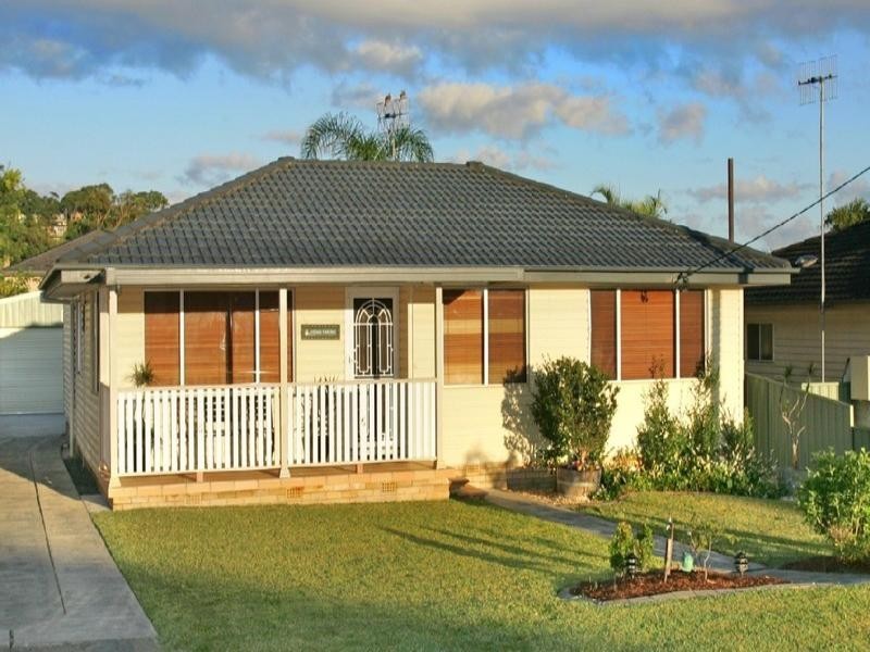 15 Ithaca Street, Bateau Bay NSW 2261