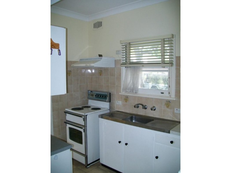 2 Harbour Street, Bateau Bay NSW 2261