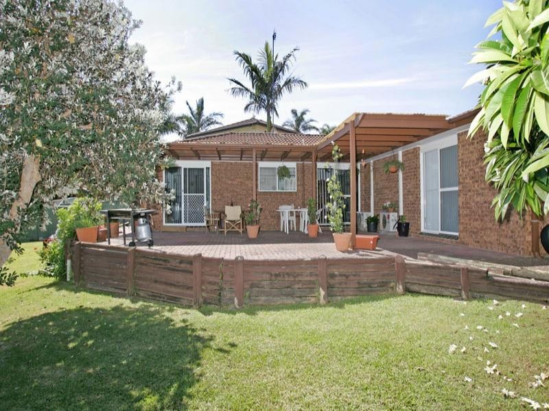 4 Hibiscus Close, Bateau Bay NSW 2261