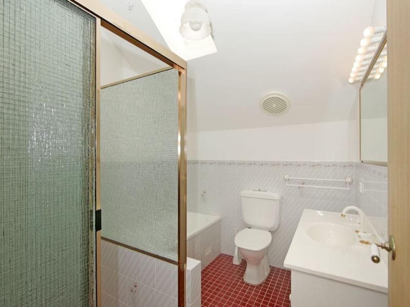 43 Bondi Road, The Entrance North NSW 2261