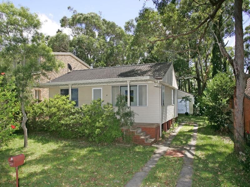 4 Guyagal Street, Bateau Bay NSW 2261