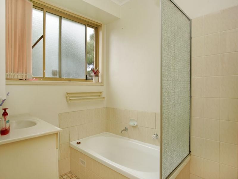 7 Finch Place, Bateau Bay NSW 2261