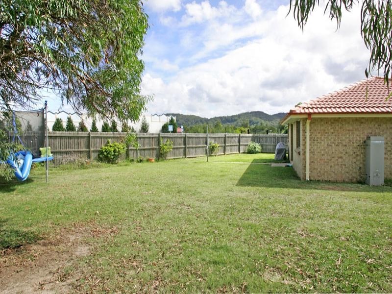 7 Finch Place, Bateau Bay NSW 2261
