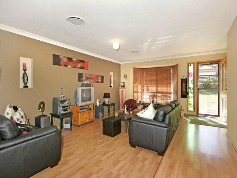 16 Marlowe Road, Bateau Bay NSW 2261