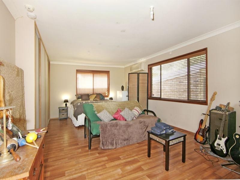 16 Marlowe Road, Bateau Bay NSW 2261