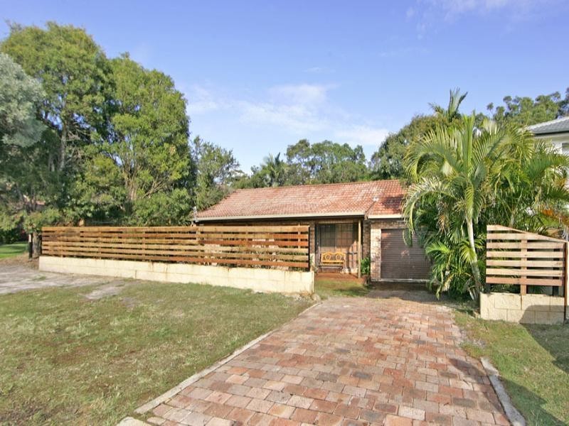 16 Marlowe Road, Bateau Bay NSW 2261