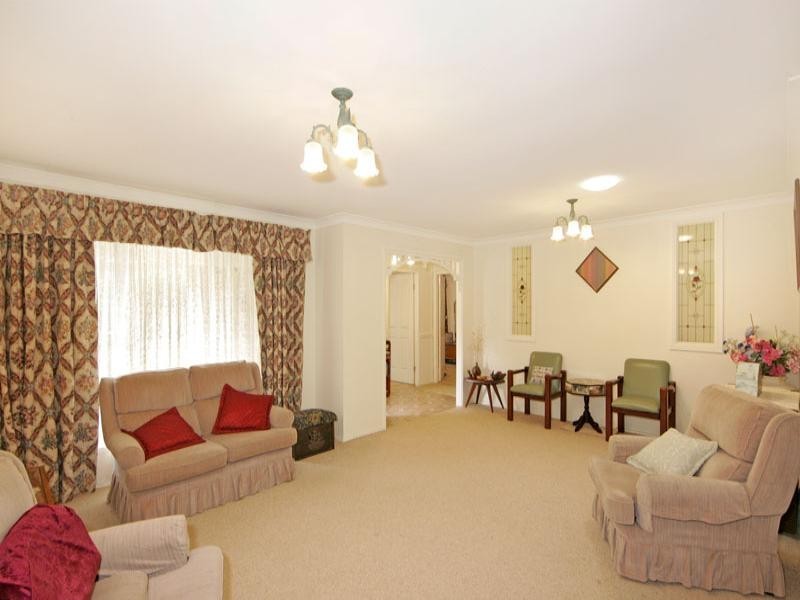 2 Compass Close, Bateau Bay NSW 2261