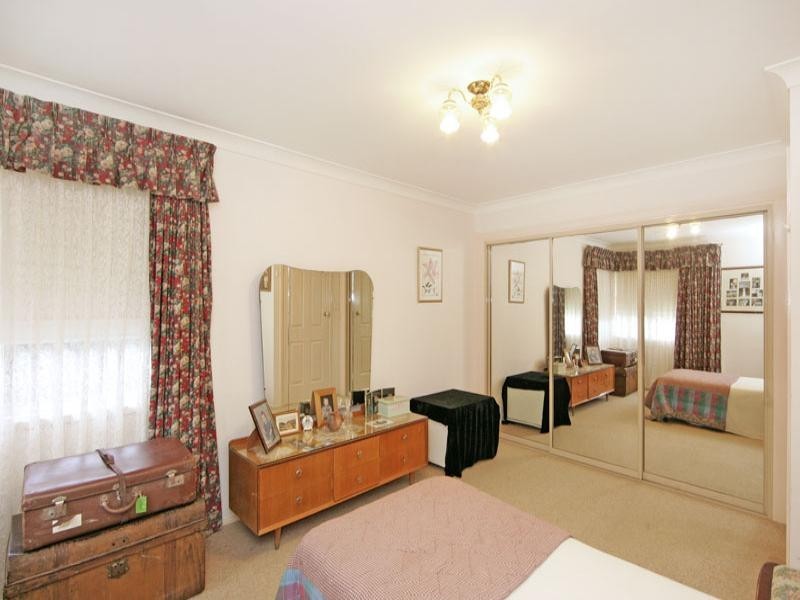 2 Compass Close, Bateau Bay NSW 2261