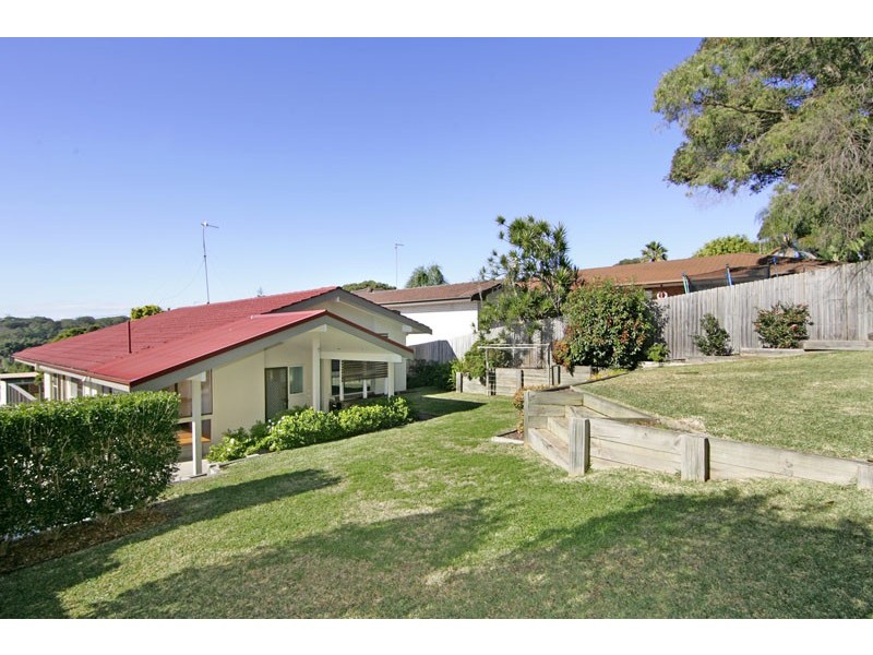 9 Vista Parade, Bateau Bay NSW 2261