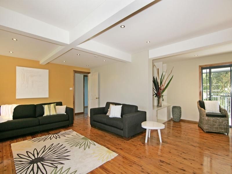 1 Yumbool Close, Forresters Beach NSW 2260