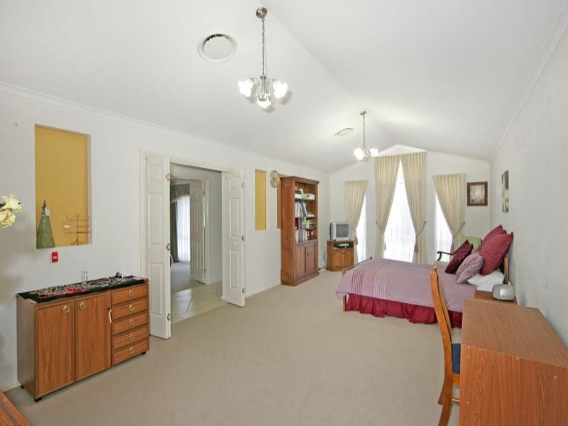 8 Blue Crane Close, Tumbi Umbi NSW 2261