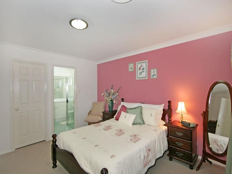 8 Blue Crane Close, Tumbi Umbi NSW 2261