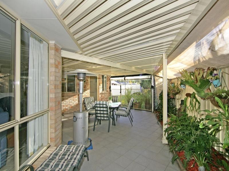 8 Blue Crane Close, Tumbi Umbi NSW 2261