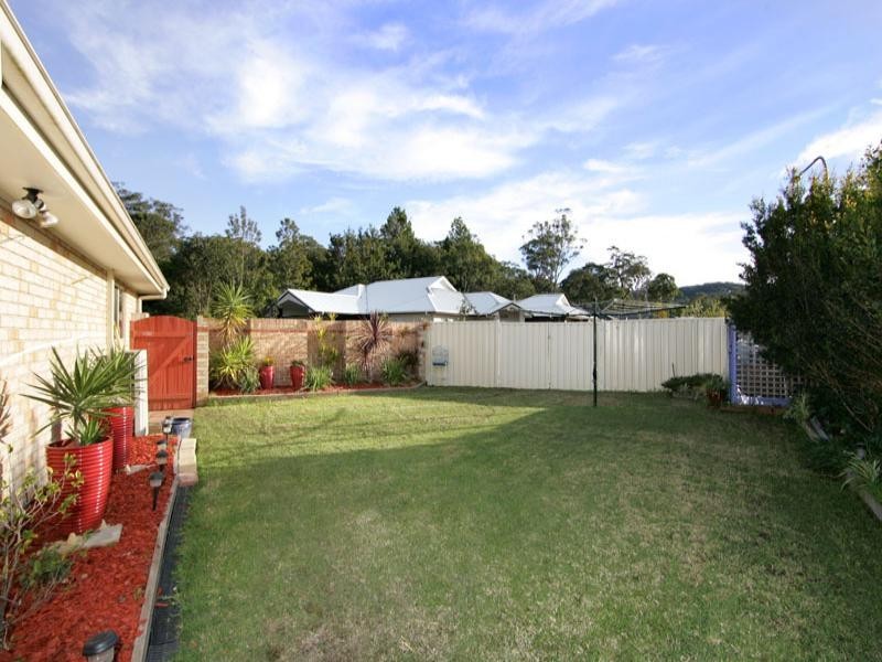 8 Blue Crane Close, Tumbi Umbi NSW 2261