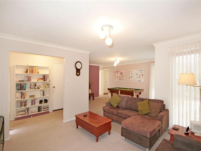 10 Charlotte Close, Bateau Bay NSW 2261