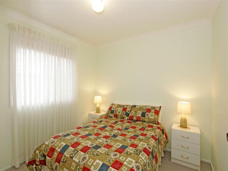 10 Charlotte Close, Bateau Bay NSW 2261