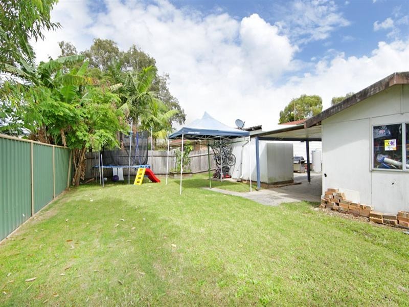 8 Flinders Avenue, Killarney Vale NSW 2261