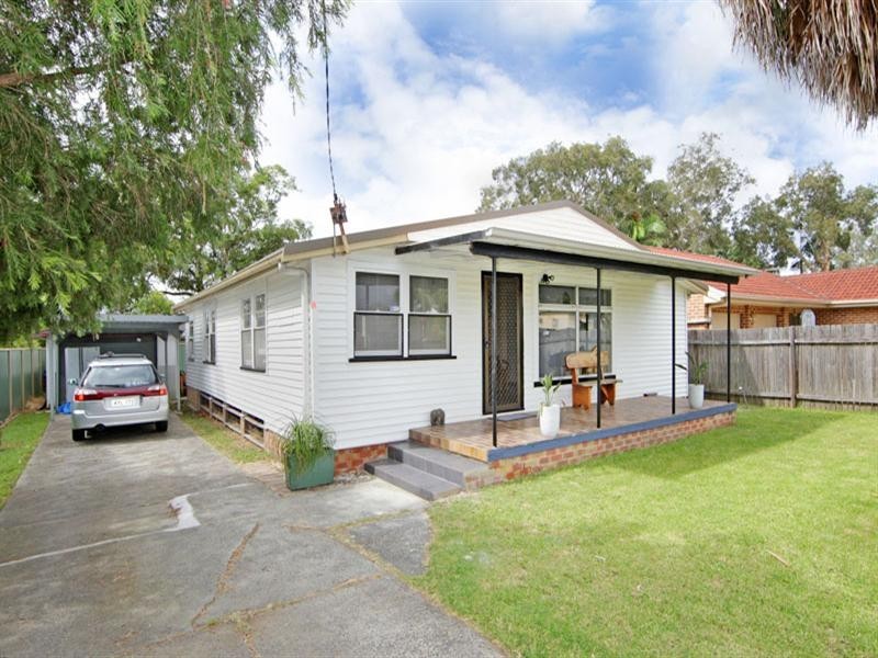 8 Flinders Avenue, Killarney Vale NSW 2261