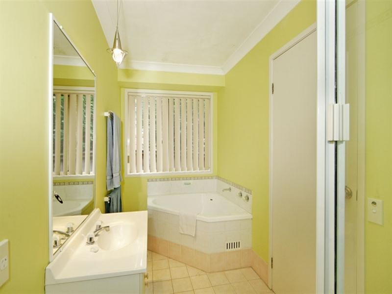 76 Bottlebrush Drive, Glenning Valley NSW 2261