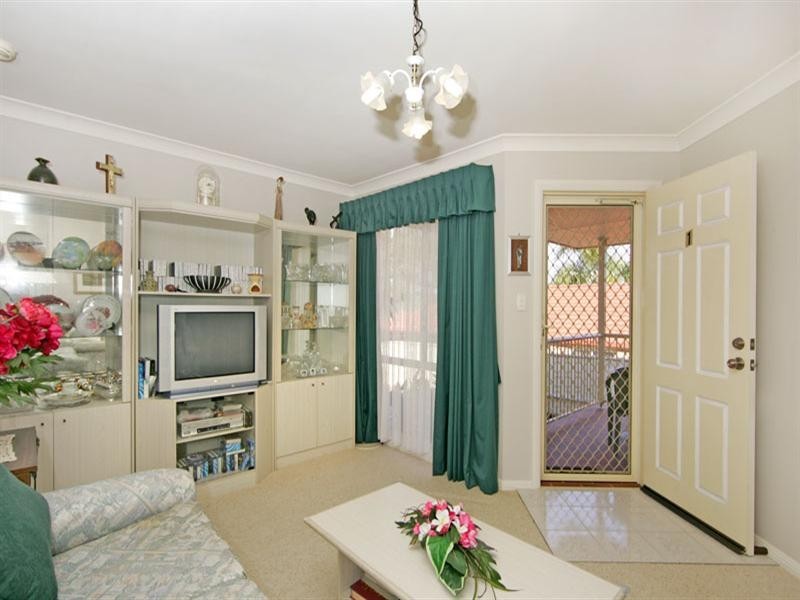 1/1 Montana Place, Bateau Bay NSW 2261