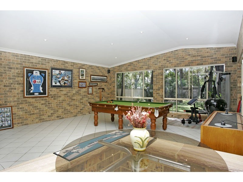 2 Guyagal Street, Bateau Bay NSW 2261