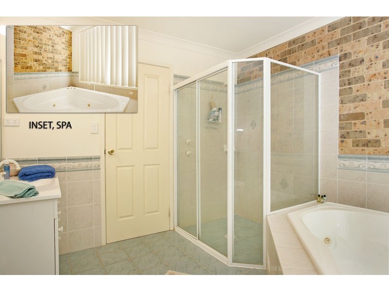 2 Guyagal Street, Bateau Bay NSW 2261