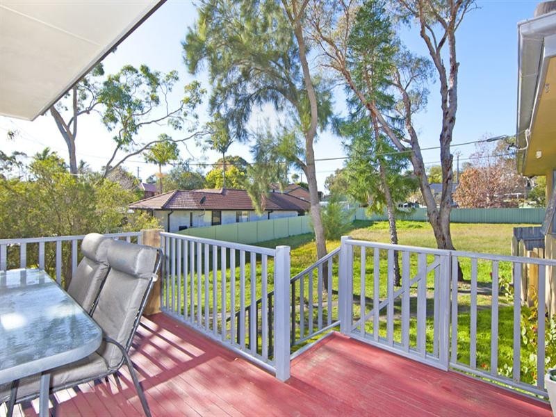 7 Banks Close, Bateau Bay NSW 2261