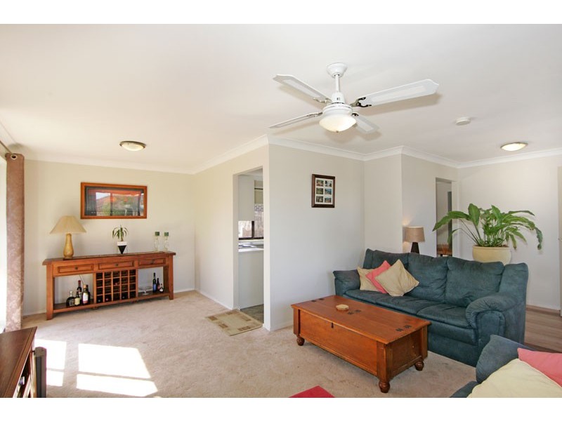10 Waite Street, Bateau Bay NSW 2261