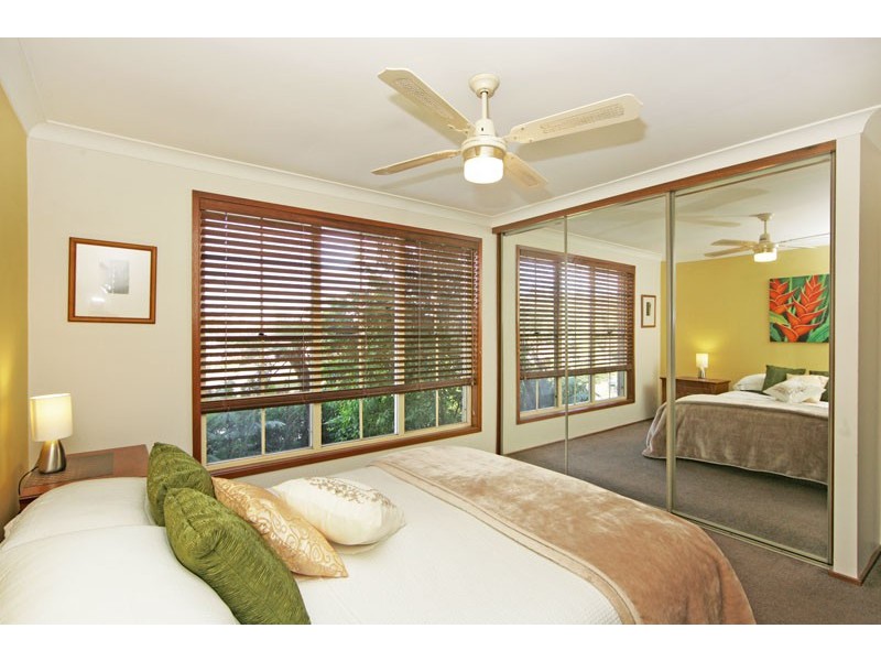 5 Augustus Place, Bateau Bay NSW 2261