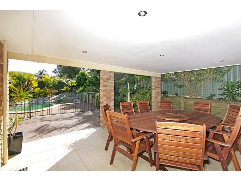 5 Augustus Place, Bateau Bay NSW 2261