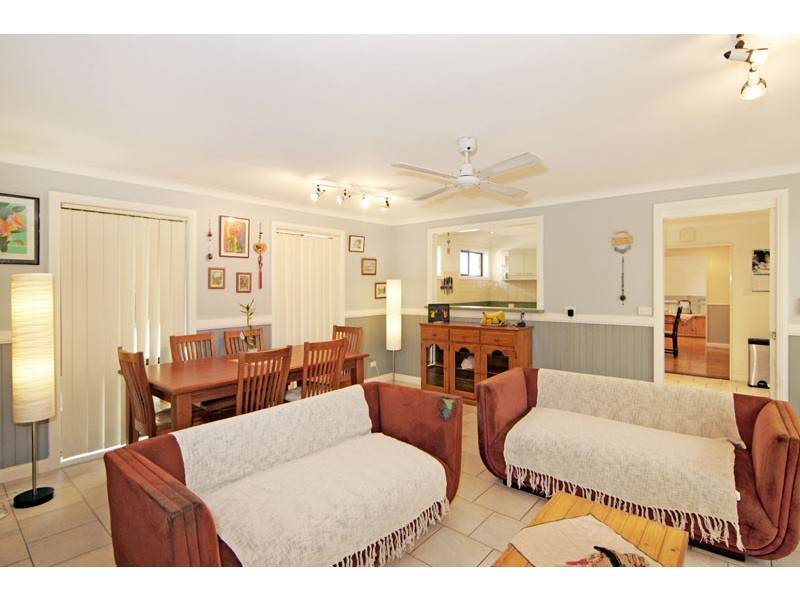 18 Wordsworth Avenue, Bateau Bay NSW 2261