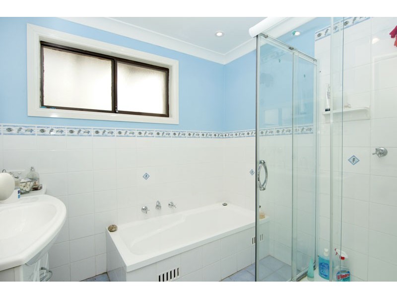 18 Wordsworth Avenue, Bateau Bay NSW 2261